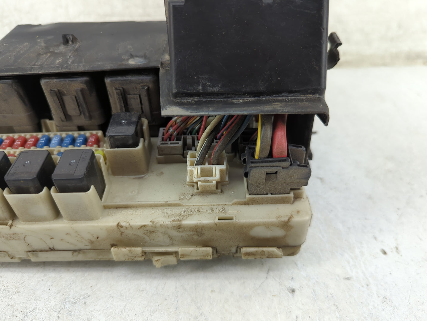 2002-2006 Nissan Altima Fusebox Fuse Box Panel Relay Module P/N:AQ004 Fits Fits 2002 2003 2004 2005 2006 OEM Used Auto Parts
