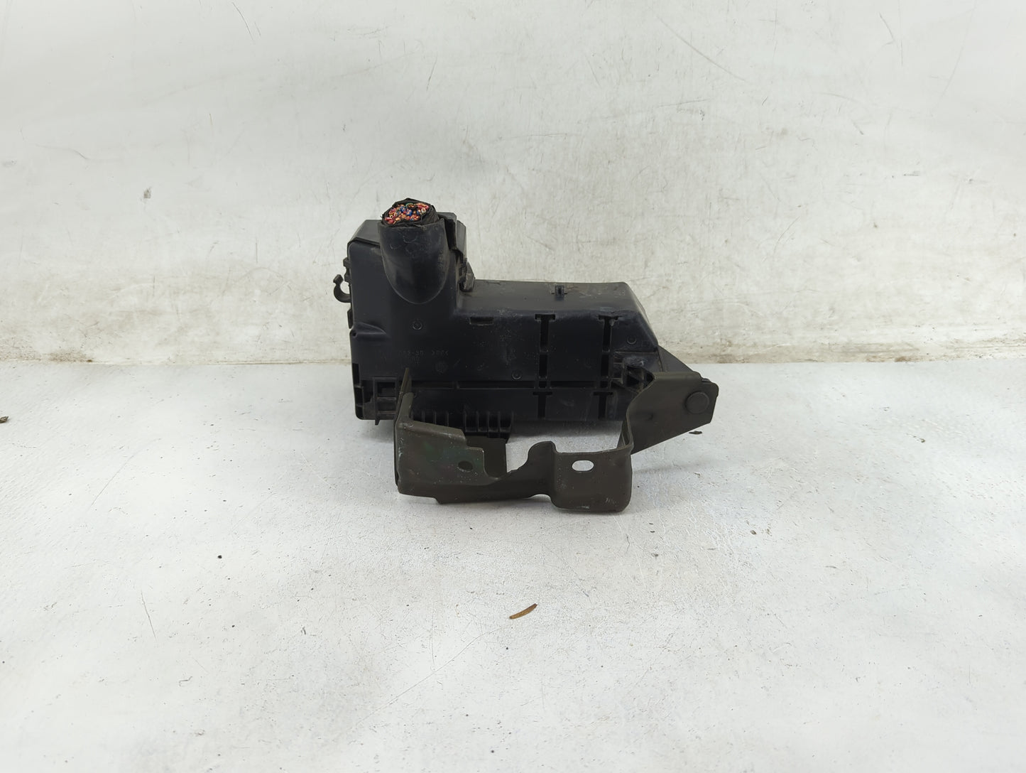 2002-2006 Nissan Altima Fusebox Fuse Box Panel Relay Module P/N:AQ004 Fits Fits 2002 2003 2004 2005 2006 OEM Used Auto Parts