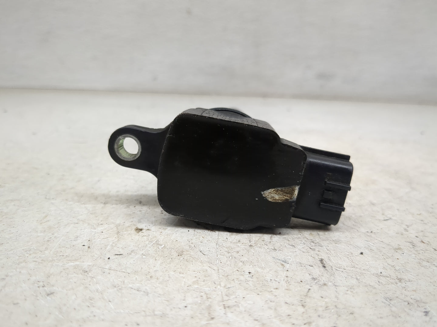 2002-2006 Nissan Altima Ignition Coil Igniter Pack 1467317 - Oemusedautoparts1.com
