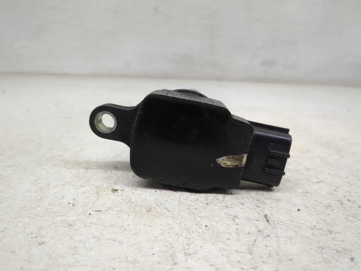 2002-2006 Nissan Altima Ignition Coil Igniter Pack 1467317 - Oemusedautoparts1.com