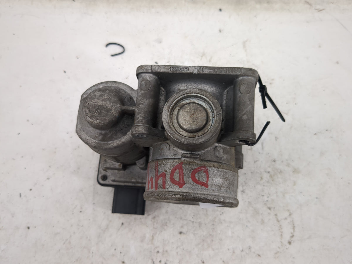 2002-2006 Nissan Altima Throttle Body P/N:SERA576-01 Fits Fits 2002 2003 2004 2005 2006 OEM Used Auto Parts - Oemusedautopar