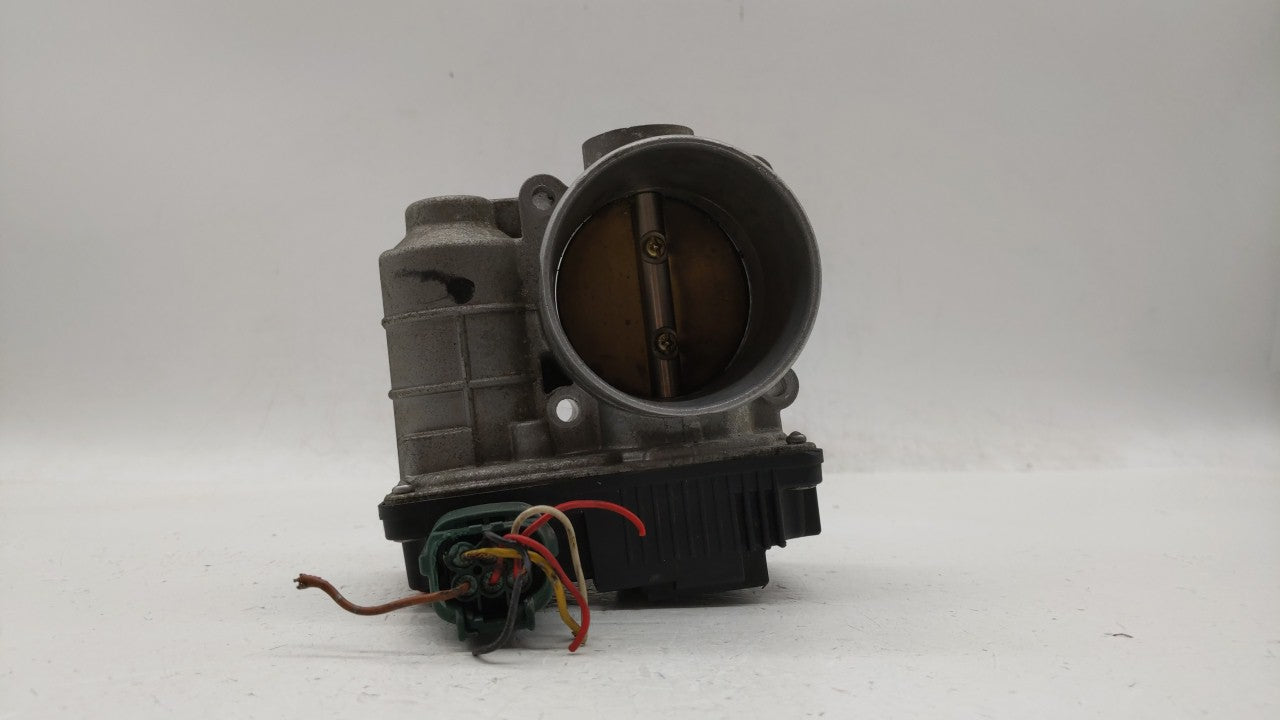 2002-2006 Nissan Altima Throttle Body P/N:576-01 SERA576-01, RME60-06 Fits Fits 2002 2003 2004 2005 2006 OEM Used Auto Parts
