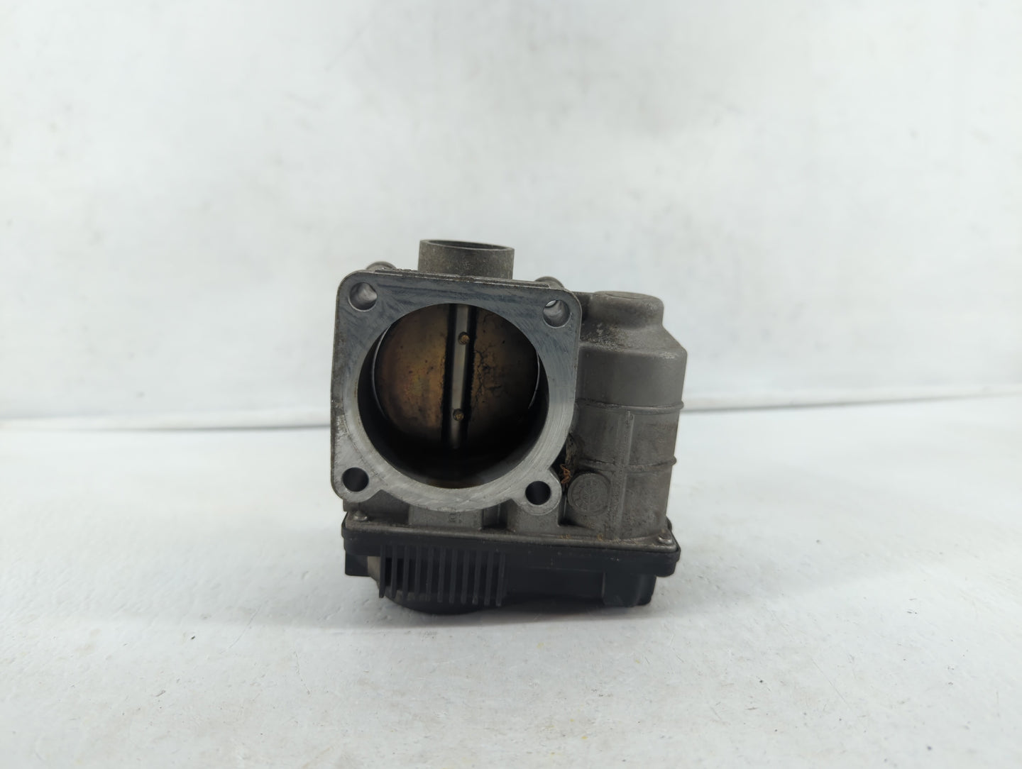 2002-2006 Nissan Altima Throttle Body P/N:RME60-05 576-01, SERA576-01, RME60-06 Fits Fits 2002 2003 2004 2005 2006 OEM Used 