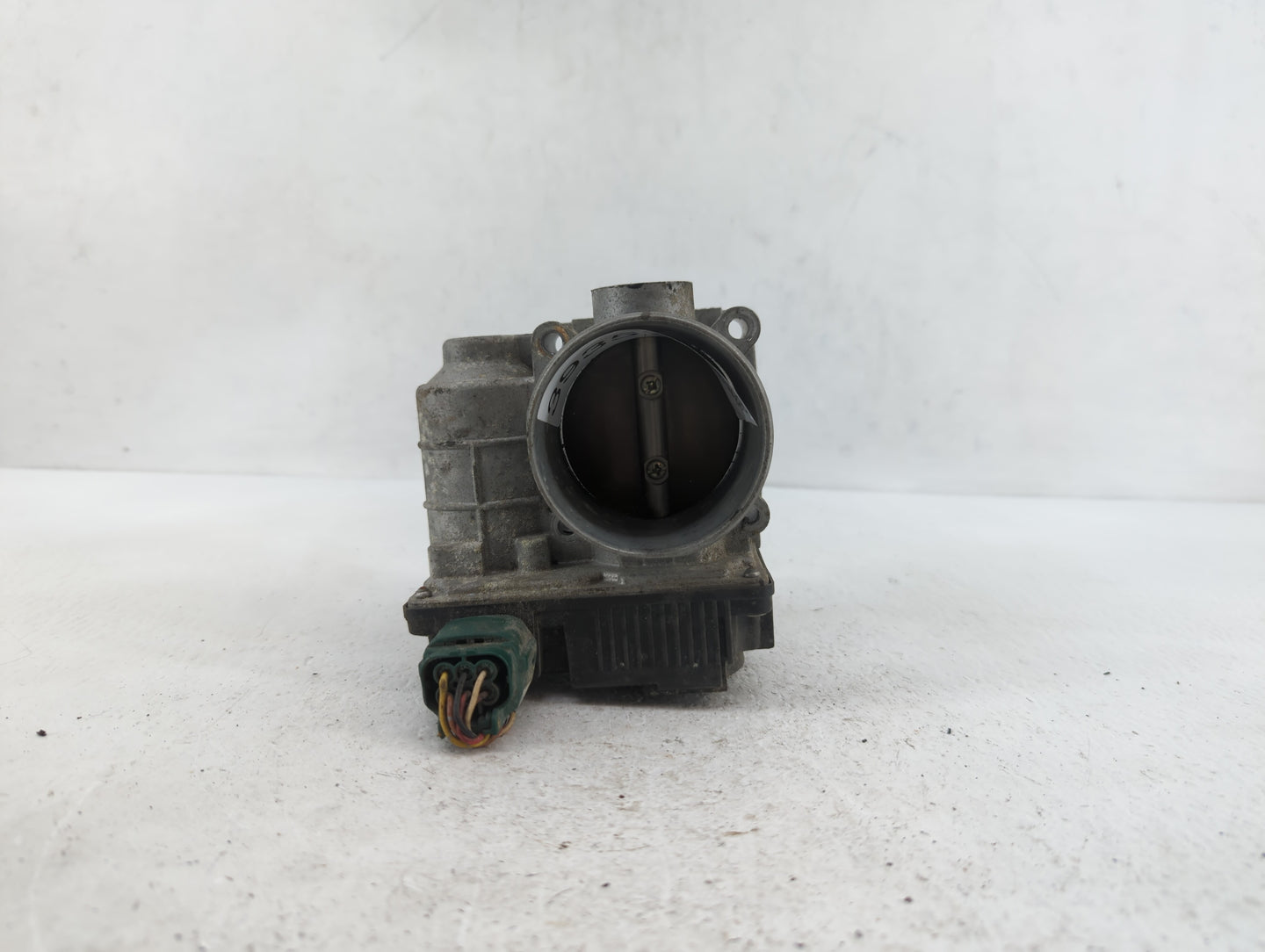 2002-2006 Nissan Altima Throttle Body P/N:RME60-05 576-01, SERA576-01, RME60-06 Fits Fits 2002 2003 2004 2005 2006 OEM Used 