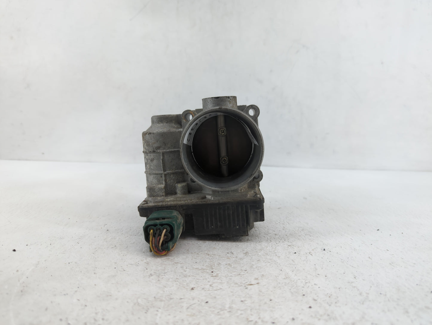 2002-2006 Nissan Altima Throttle Body P/N:RME60-05 576-01, SERA576-01, RME60-06 Fits Fits 2002 2003 2004 2005 2006 OEM Used 