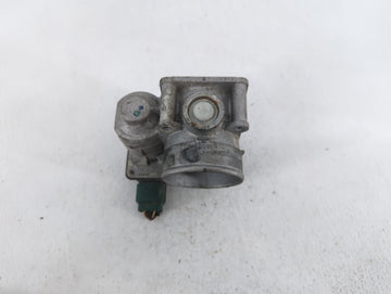 2002-2006 Nissan Altima Throttle Body P/N:RME60-05 576-01, SERA576-01, RME60-06 Fits Fits 2002 2003 2004 2005 2006 OEM Used Auto Parts