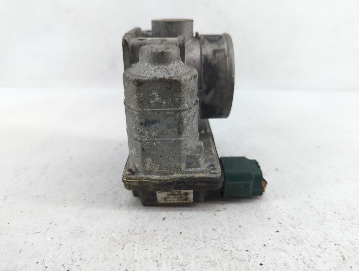 2002-2006 Nissan Altima Throttle Body P/N:RME60-05 576-01, SERA576-01, RME60-06 Fits Fits 2002 2003 2004 2005 2006 OEM Used 