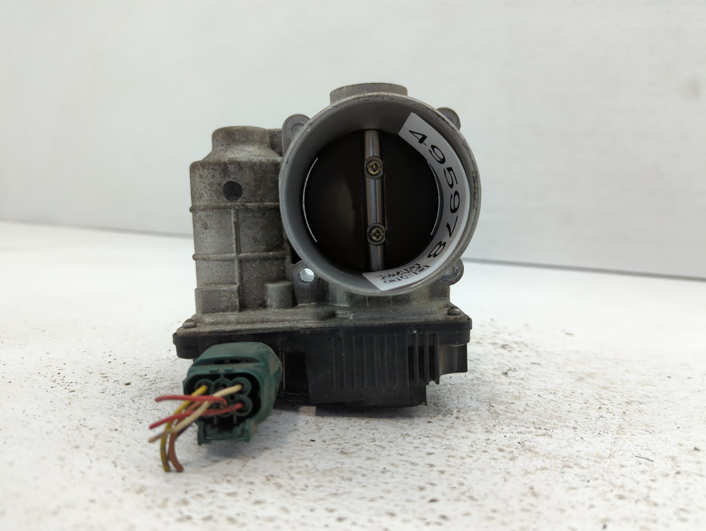 2002-2006 Nissan Altima Throttle Body P/N:RME60-05 576-01, SERA576-01, RME60-06 Fits Fits 2002 2003 2004 2005 2006 OEM Used 