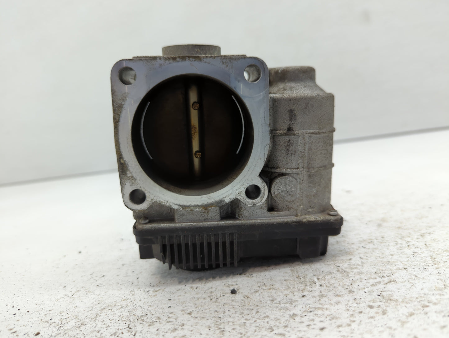 2002-2006 Nissan Altima Throttle Body P/N:RME60-05 576-01, SERA576-01, RME60-06 Fits Fits 2002 2003 2004 2005 2006 OEM Used 