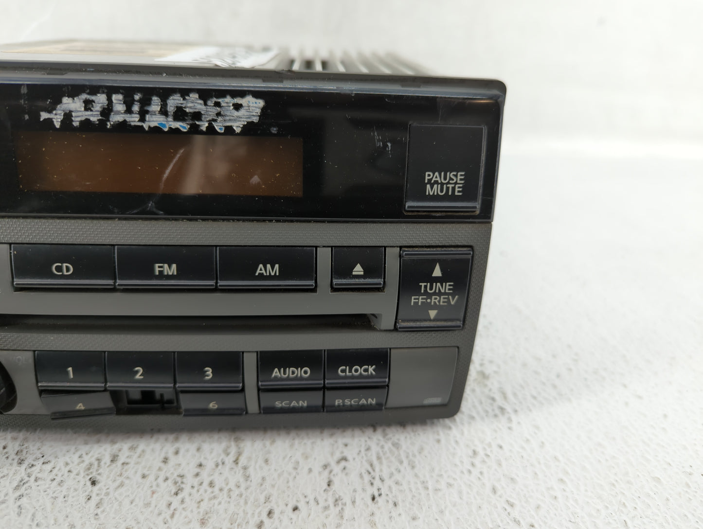 2005-2006 Nissan Altima Am Fm Cd Player Radio Receiver - Oemusedautoparts1.com
