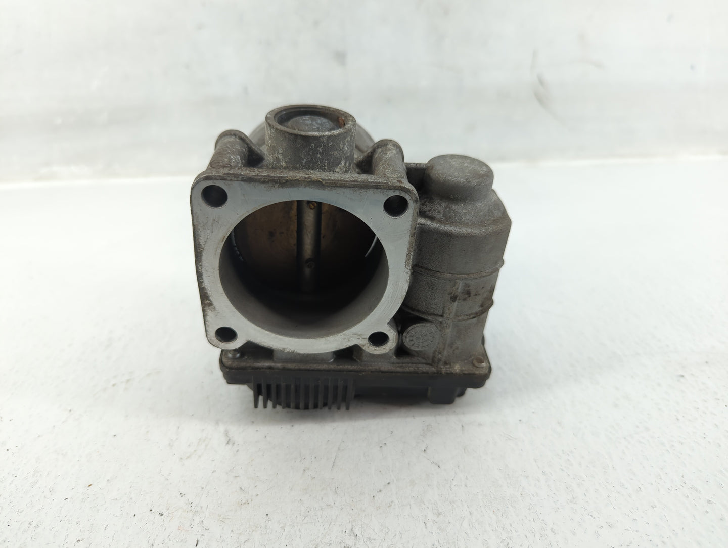 2002-2006 Nissan Altima Throttle Body P/N:RME60-116 Fits Fits 2002 2003 2004 2005 2006 OEM Used Auto Parts - Oemusedautopart