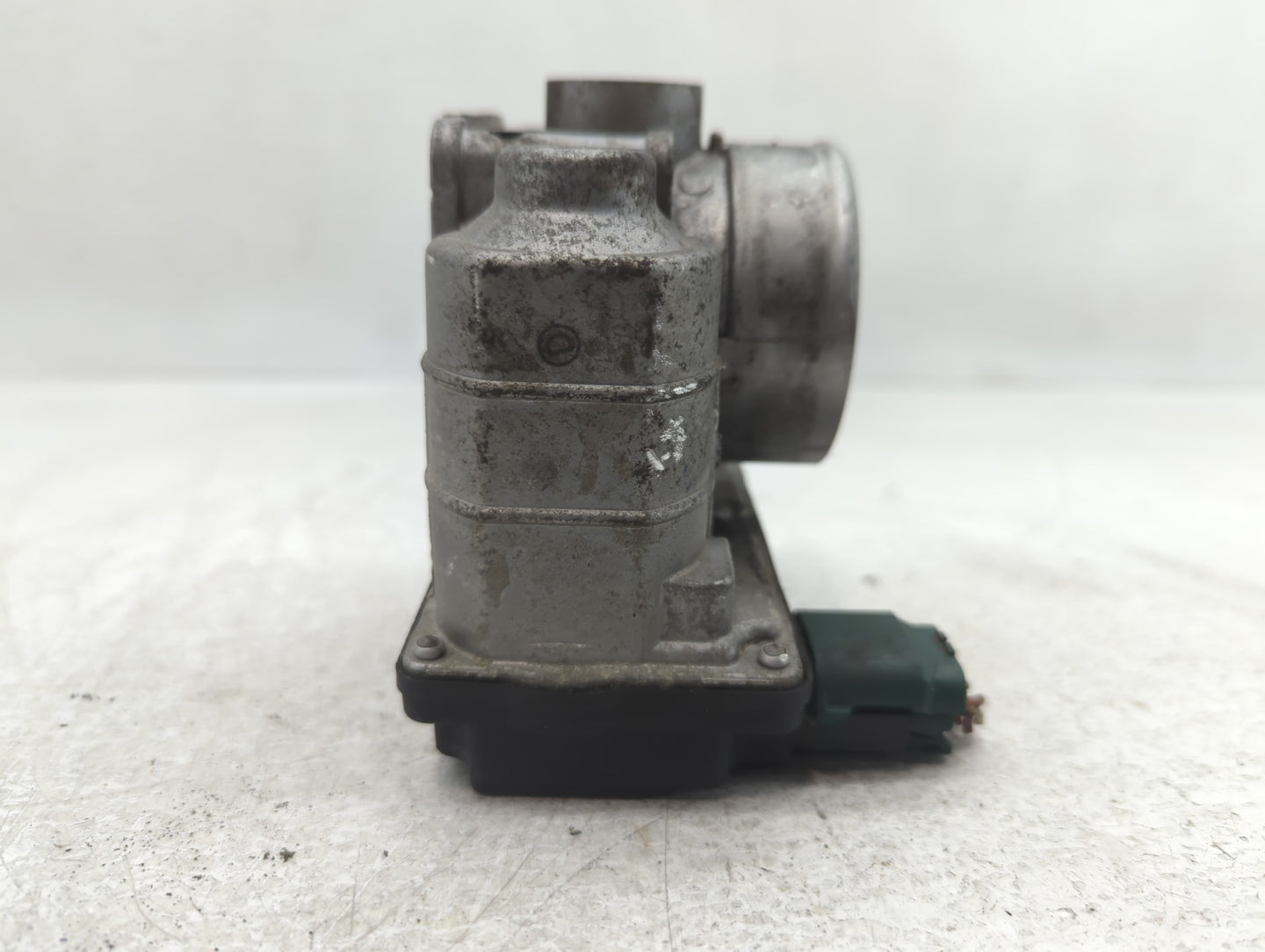 2002-2006 Nissan Altima Throttle Body P/N:RME60-06 Fits Fits 2002 2003 2004 2005 2006 OEM Used Auto Parts - Oemusedautoparts