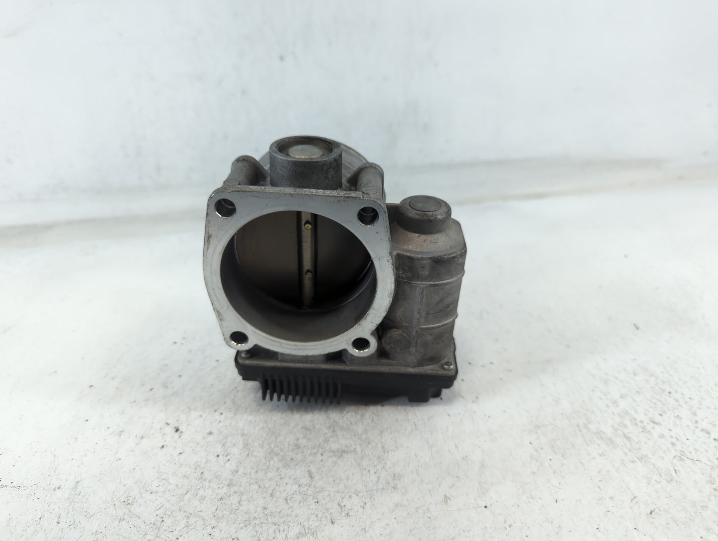 2002-2006 Nissan Altima Throttle Body P/N:RME70-04 Fits Fits 2002 2003 2004 2005 2006 OEM Used Auto Parts - Oemusedautoparts