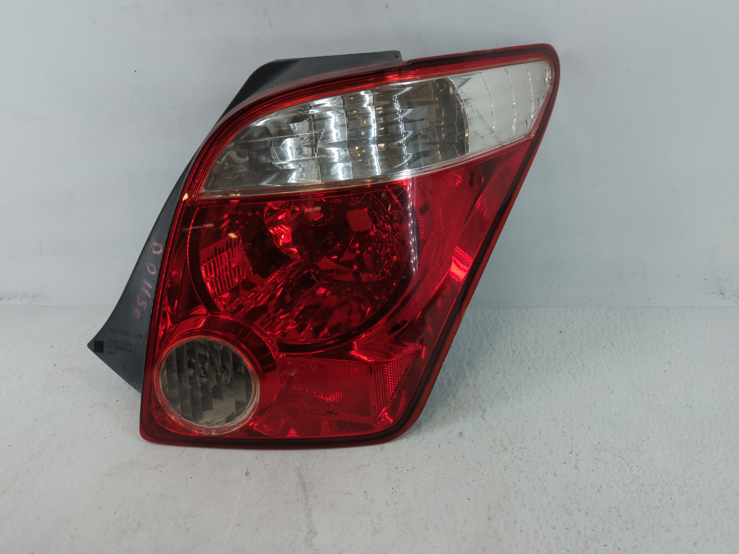 2005-2006 Nissan Altima Tail Light Assembly Passenger Right OEM P/N:SAE AIP2RST 04 52-155 Fits Fits 2005 2006 OEM Used Auto 
