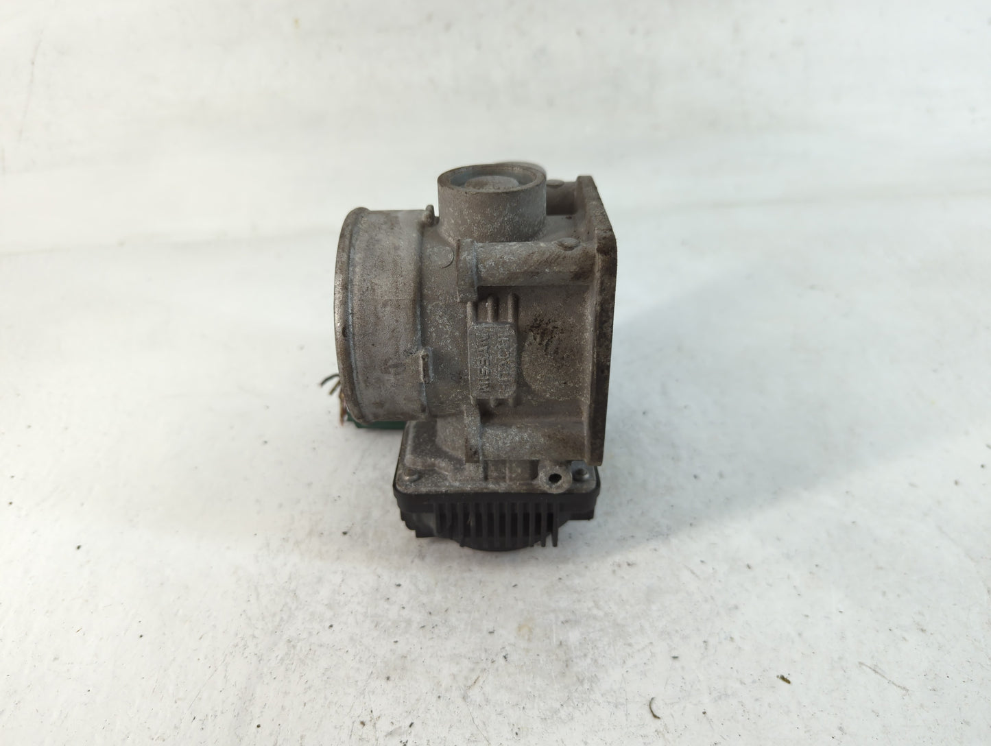 2002-2006 Nissan Altima Throttle Body P/N:RME60-0 Fits Fits 2002 2003 2004 2005 2006 OEM Used Auto Parts - Oemusedautoparts1