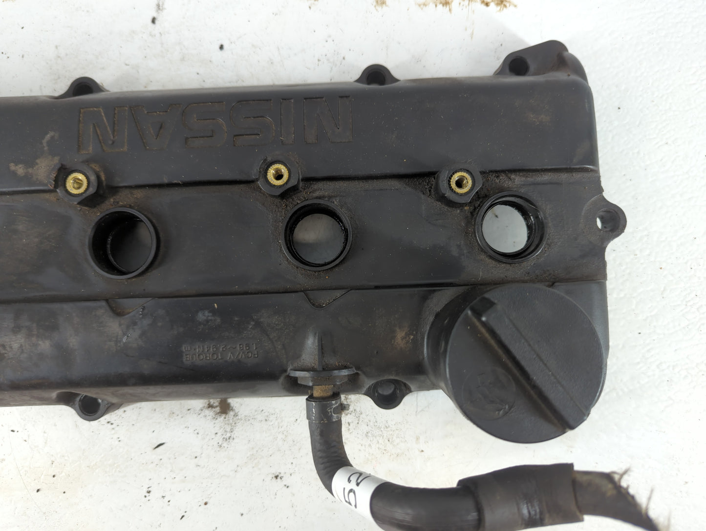 2006 Nissan Altima Passenger Right Cylinder Head Valve Cover Fits OEM Used Auto Parts - Oemusedautoparts1.com