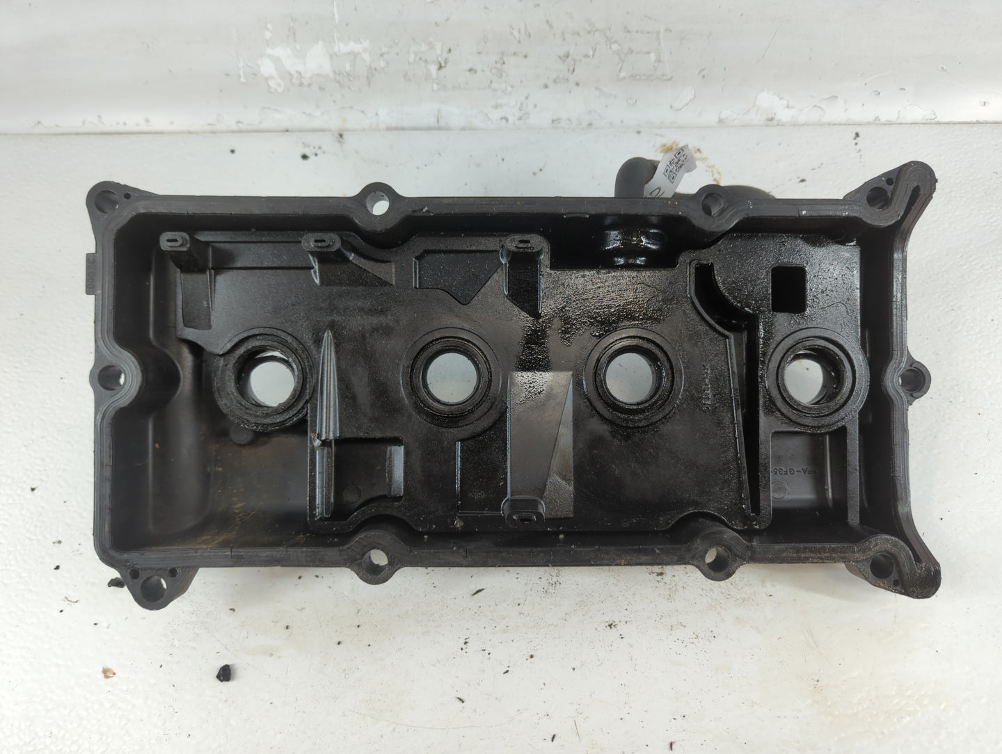 2006 Nissan Altima Passenger Right Cylinder Head Valve Cover Fits OEM Used Auto Parts - Oemusedautoparts1.com