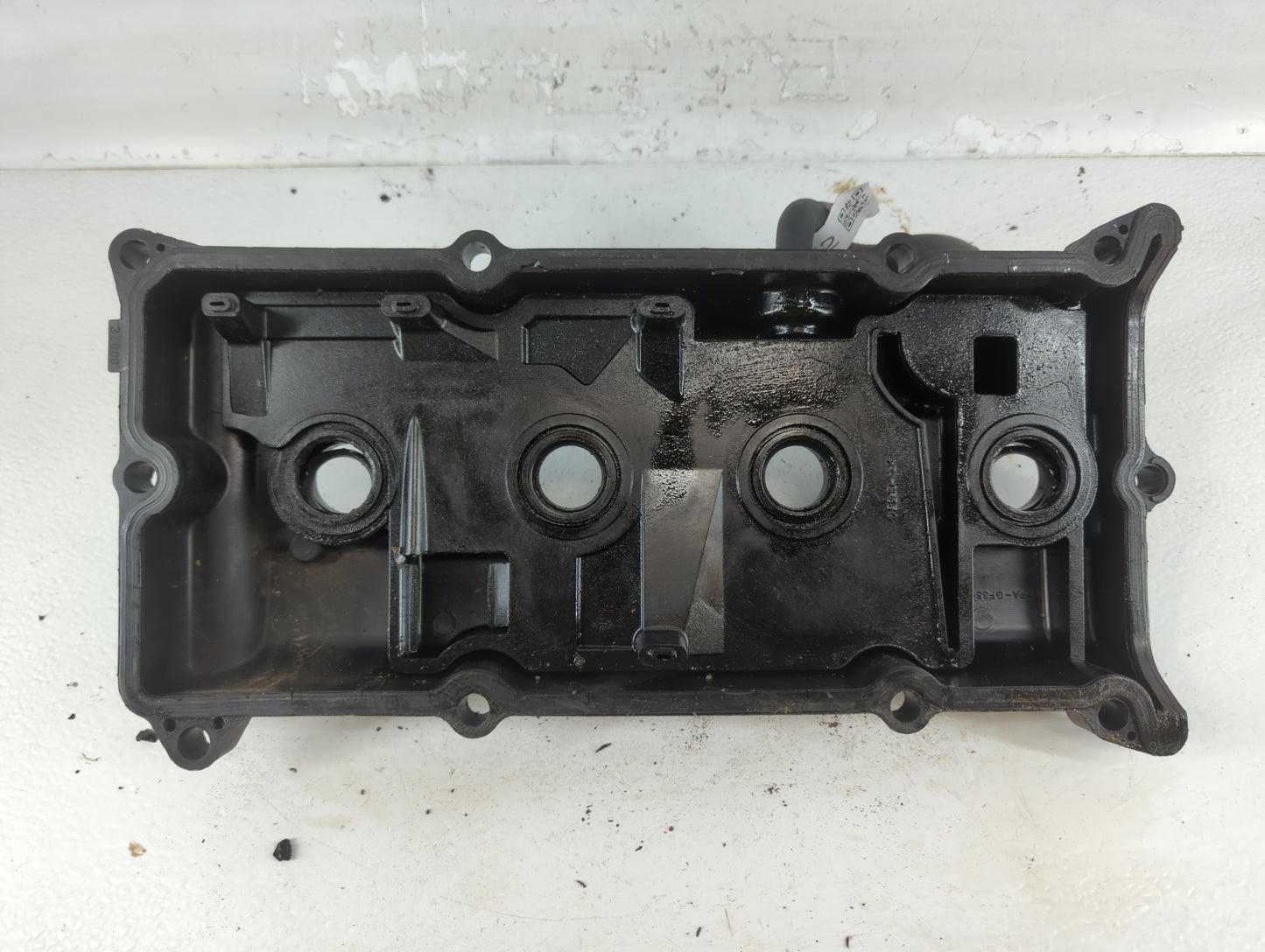 2006 Nissan Altima Passenger Right Cylinder Head Valve Cover Fits OEM Used Auto Parts - Oemusedautoparts1.com