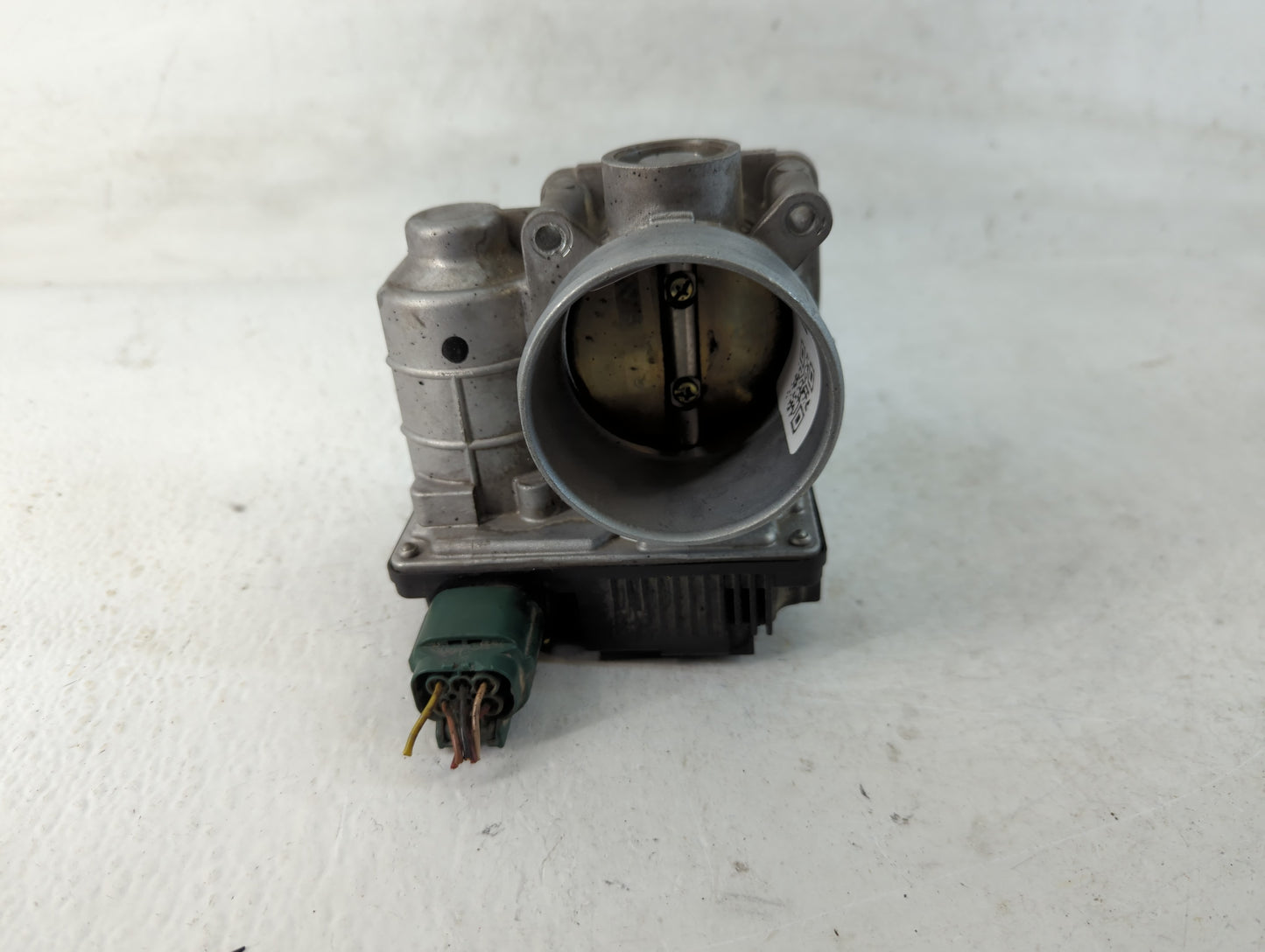 2002-2006 Nissan Altima Throttle Body P/N:RME60-06 063014 Fits Fits 2002 2003 2004 2005 2006 OEM Used Auto Parts - Oemusedau