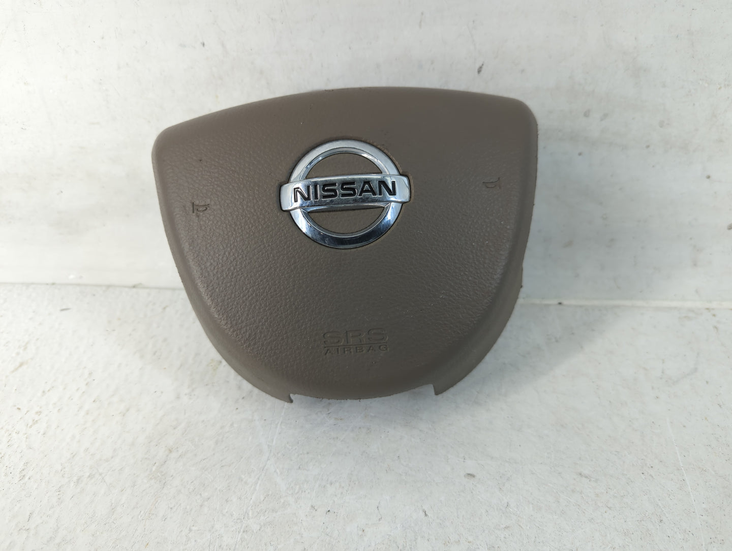 2005-2006 Nissan Altima Air Bag Driver Left Steering Wheel Mounted P/N:PMZB0107120037 Fits Fits 2005 2006 2007 2008 OEM Used
