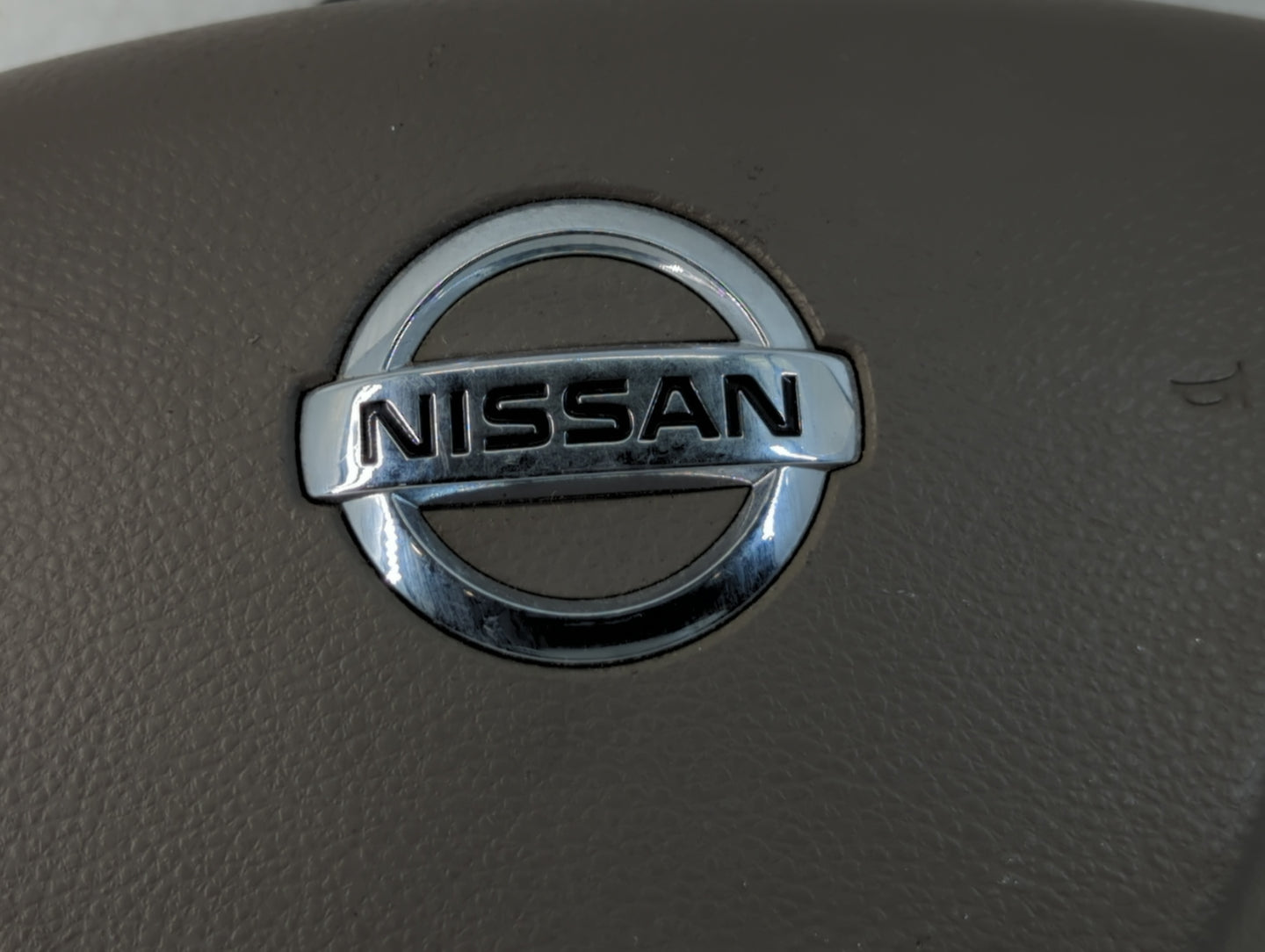 2005-2006 Nissan Altima Air Bag Driver Left Steering Wheel Mounted P/N:PMZB0107120037 Fits Fits 2005 2006 2007 2008 OEM Used