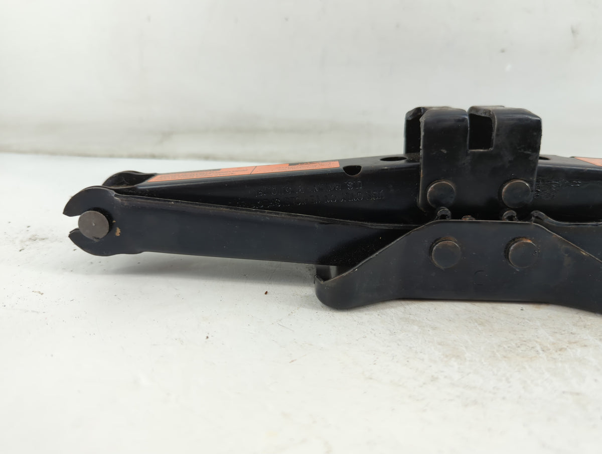 2006 Nissan Altima Spare Scissor Car Jack 886747 - Oemusedautoparts1.com