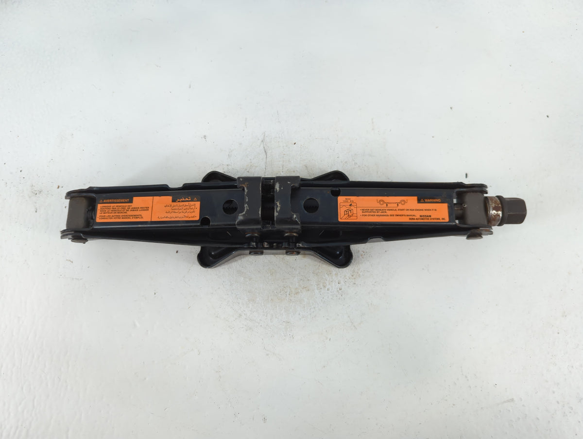2006 Nissan Altima Spare Scissor Car Jack 886747 - Oemusedautoparts1.com