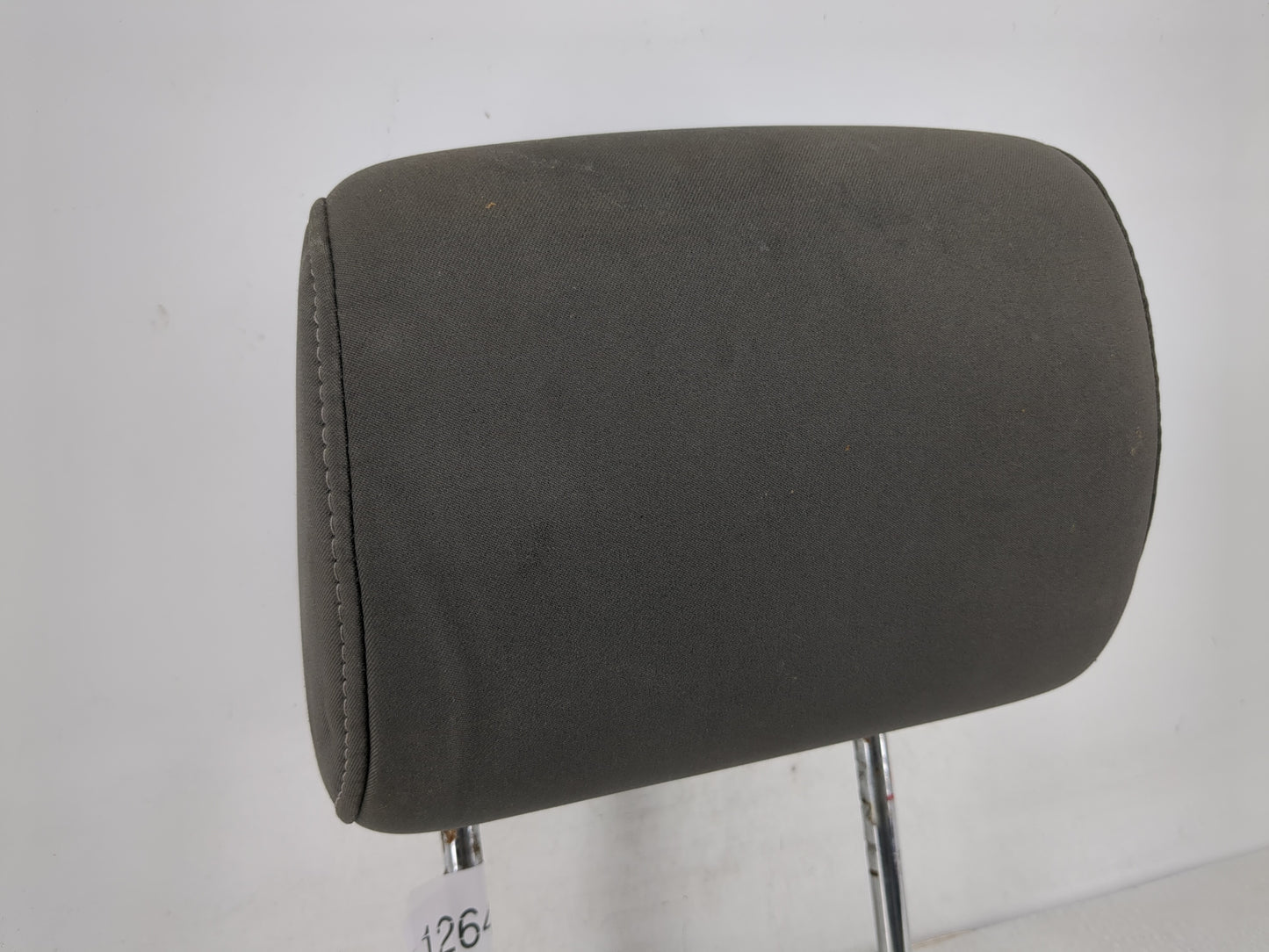 2005-2007 Nissan Armada Headrest Head Rest Front Driver Passenger Seat Fits Fits 2005 2006 2007 OEM Used Auto Parts - Oemuse