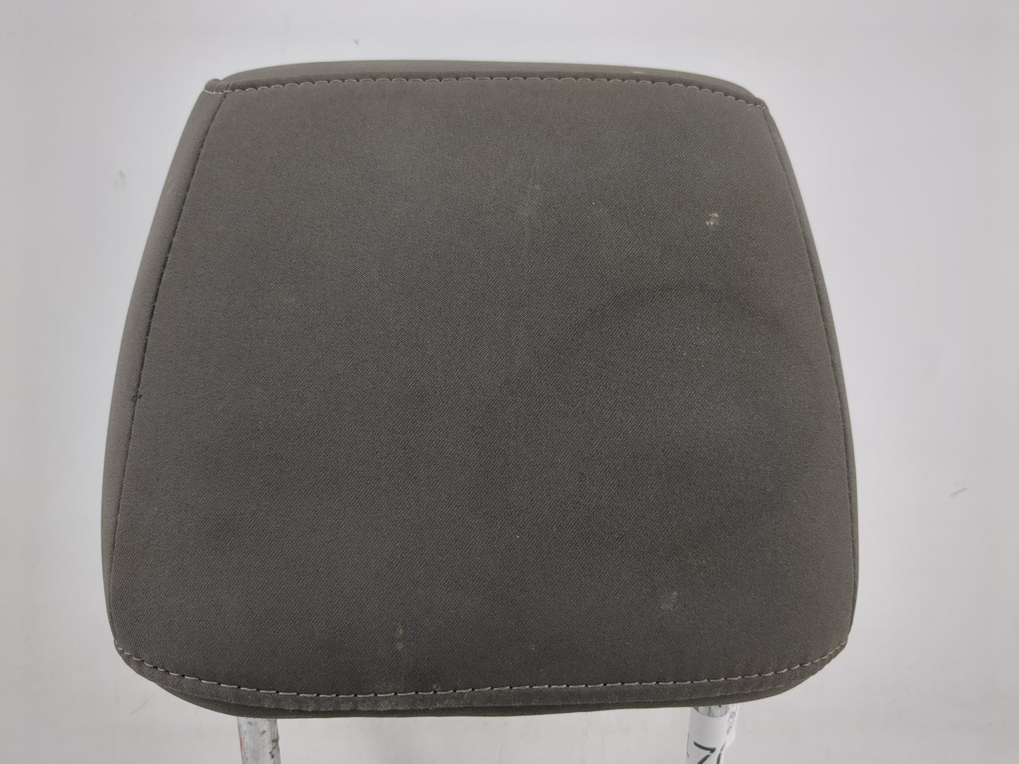 2005-2007 Nissan Armada Headrest Head Rest Front Driver Passenger Seat Fits Fits 2005 2006 2007 OEM Used Auto Parts - Oemuse