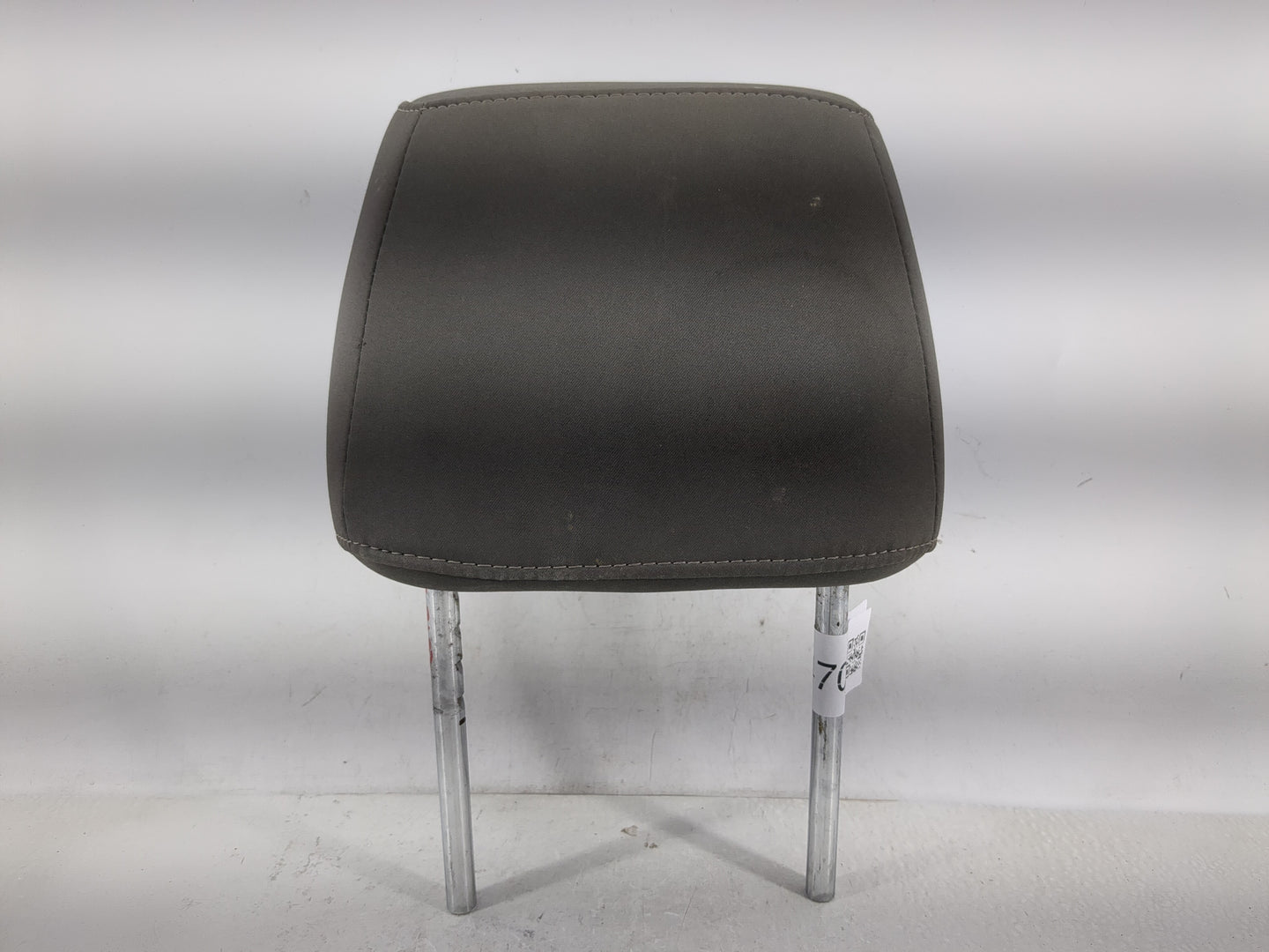 2005-2007 Nissan Armada Headrest Head Rest Front Driver Passenger Seat Fits Fits 2005 2006 2007 OEM Used Auto Parts - Oemuse