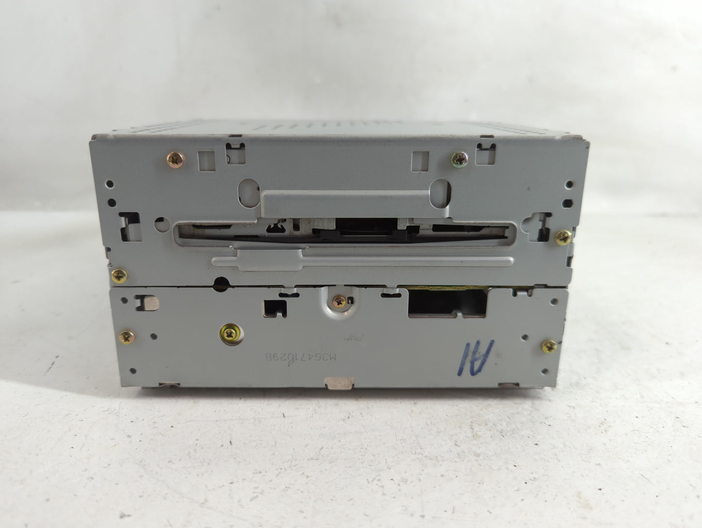 2006 Nissan Armada Radio AM FM Cd Player Receiver Replacement P/N:28185 ZC30 A Fits OEM Used Auto Parts - Oemusedautoparts1.