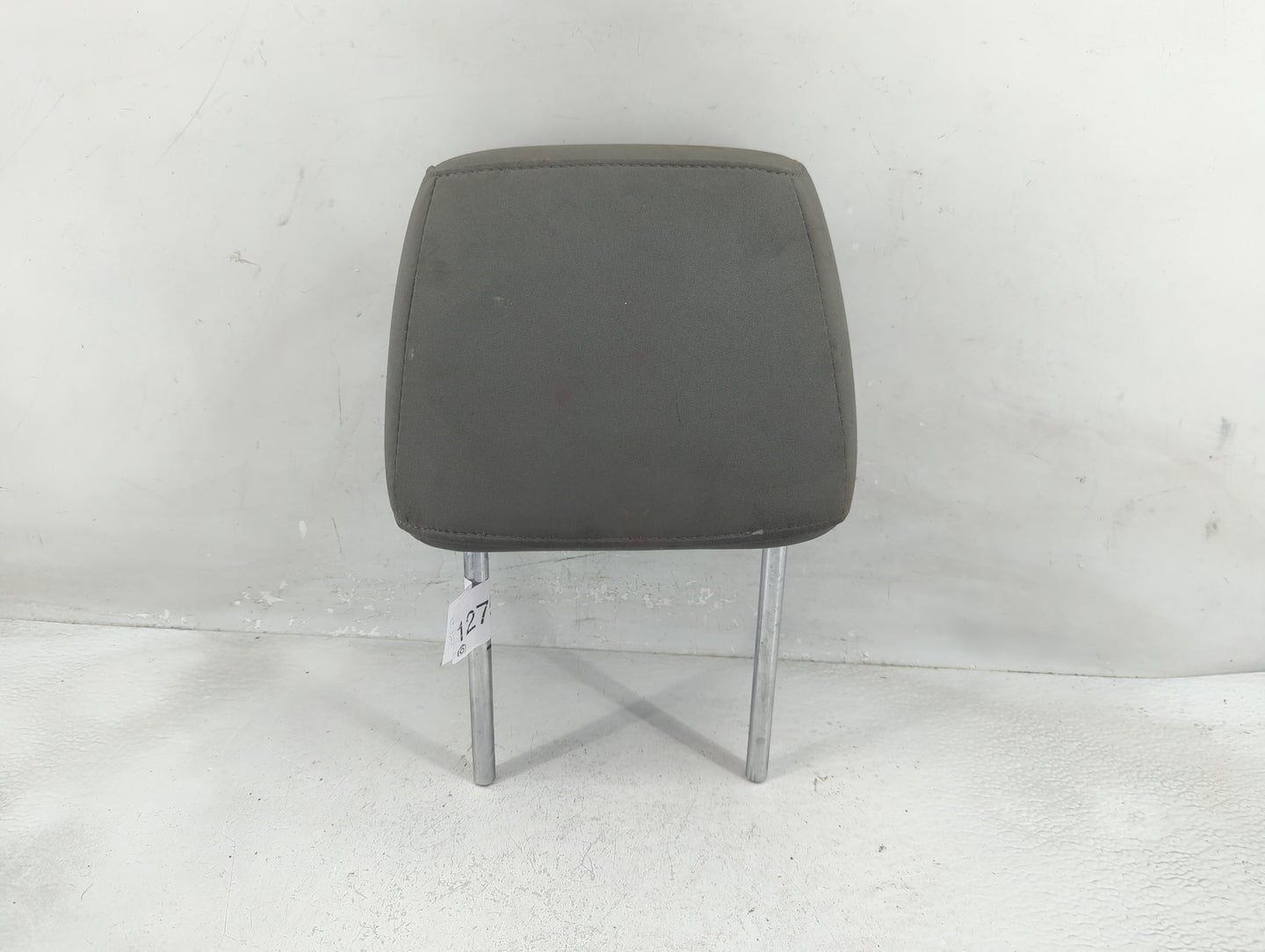 2006-2007 Nissan Armada Headrest Head Rest Rear Seat Fits Fits 2006 2007 OEM Used Auto Parts - Oemusedautoparts1.com