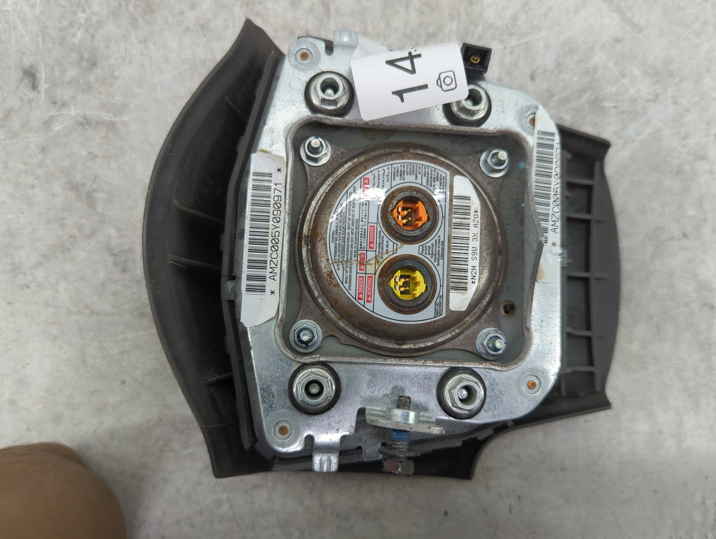 2005-2007 Nissan Armada Air Bag Driver Left Steering Wheel Mounted Black - Oemusedautoparts1.com