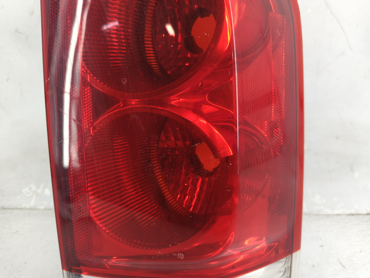 2005-2015 Nissan Armada Tail Light Assembly Passenger Right OEM P/N:3157K Fits OEM Used Auto Parts - Oemusedautoparts1.com