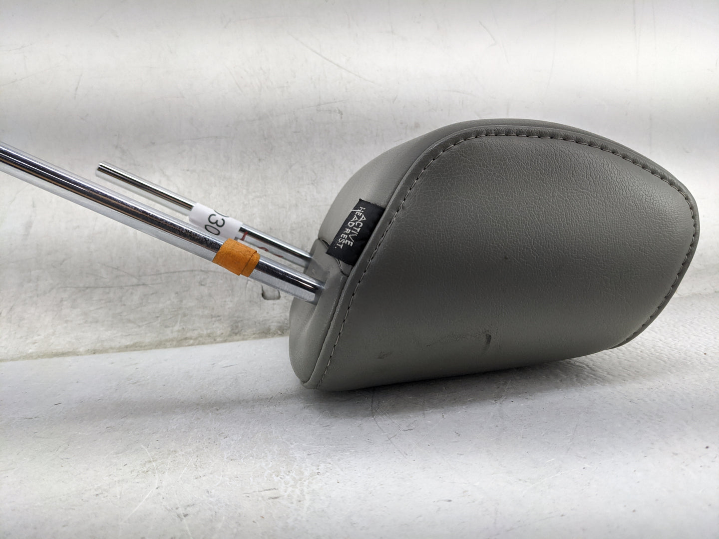 2005-2007 Nissan Armada Headrest Head Rest Front Driver Passenger Seat Fits Fits 2005 2006 2007 OEM Used Auto Parts - Oemuse