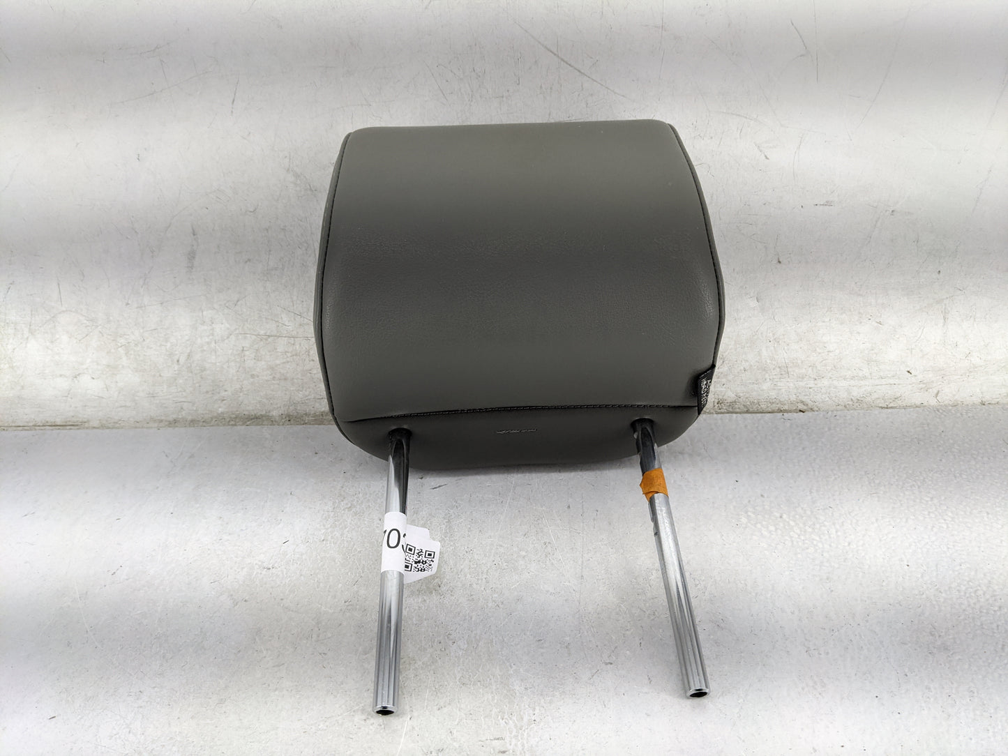 2005-2007 Nissan Armada Headrest Head Rest Front Driver Passenger Seat Fits Fits 2005 2006 2007 OEM Used Auto Parts - Oemuse