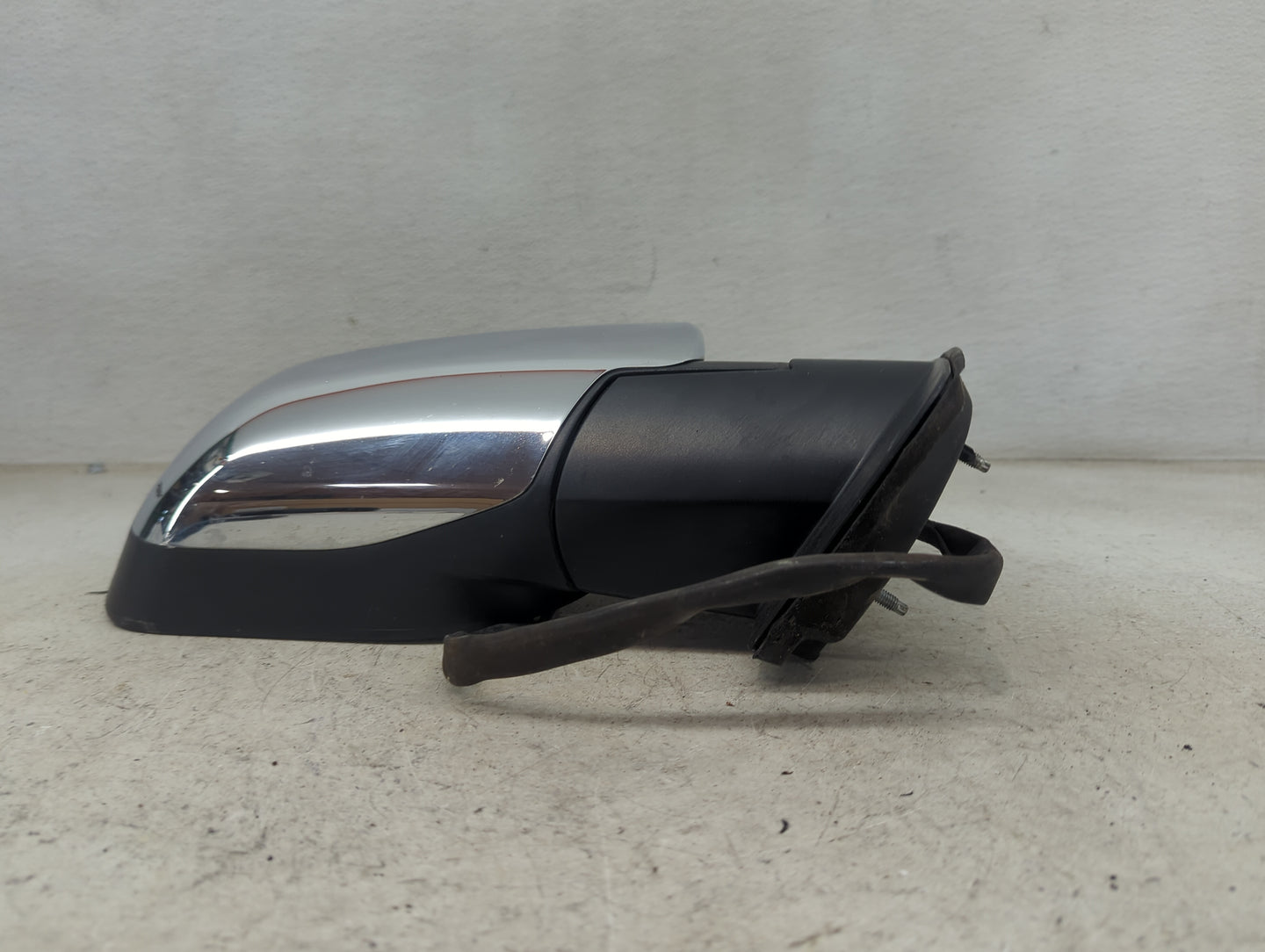 2005-2015 Nissan Armada Passenger Side View Mirror - Right Door Mirror OEM Used - Oemusedautoparts1.com