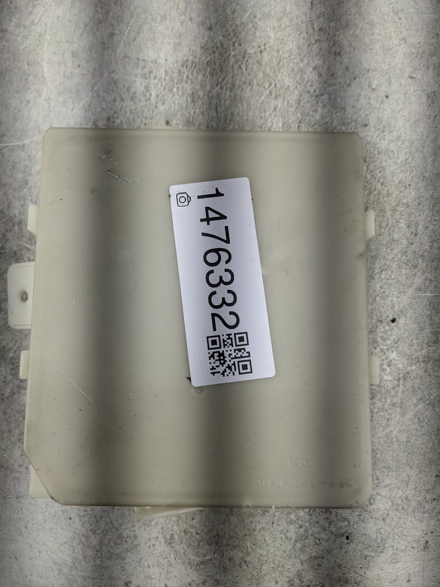 2005-2007 Nissan Armada Fusebox Fuse Box Panel Relay Module P/N:284B67S002 Fits Fits 2004 2005 2006 2007 OEM Used Auto Parts