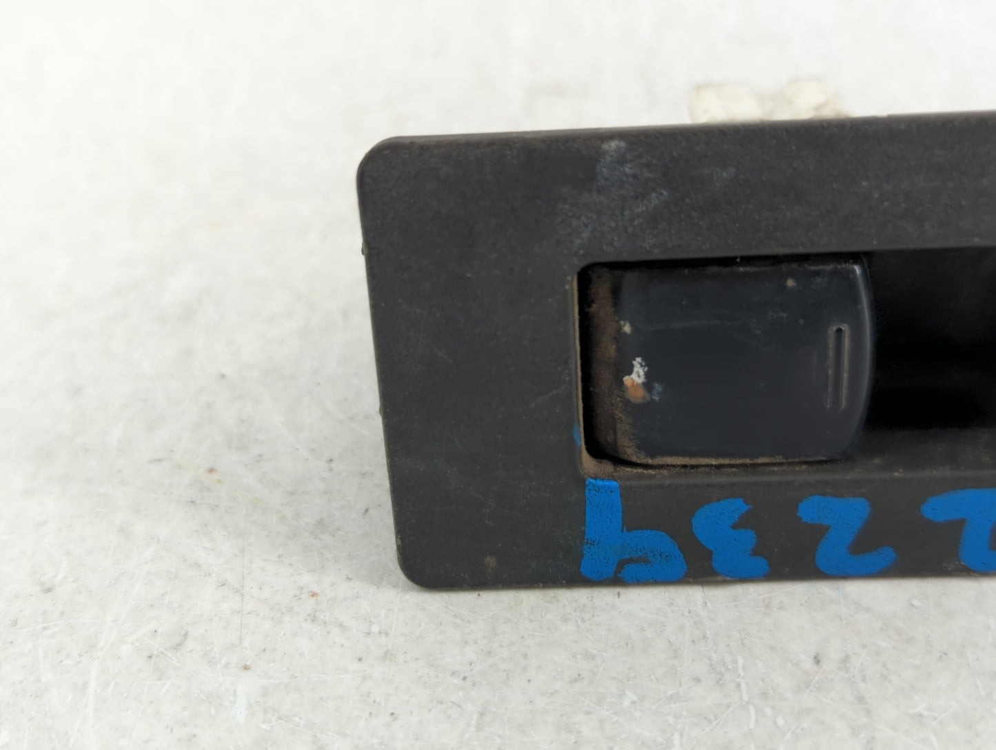 2005-2007 Nissan Armada Master Power Window Switch Replacement Driver Side Left Fits OEM Used Auto Parts - Oemusedautoparts1