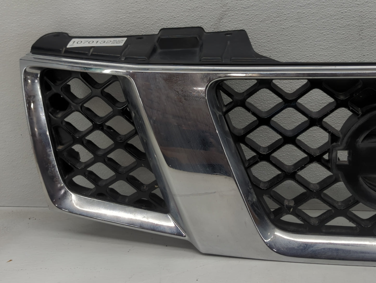 2005-2008 Nissan Frontier Front Grille Bumper Not Included 1070132 - Oemusedautoparts1.com