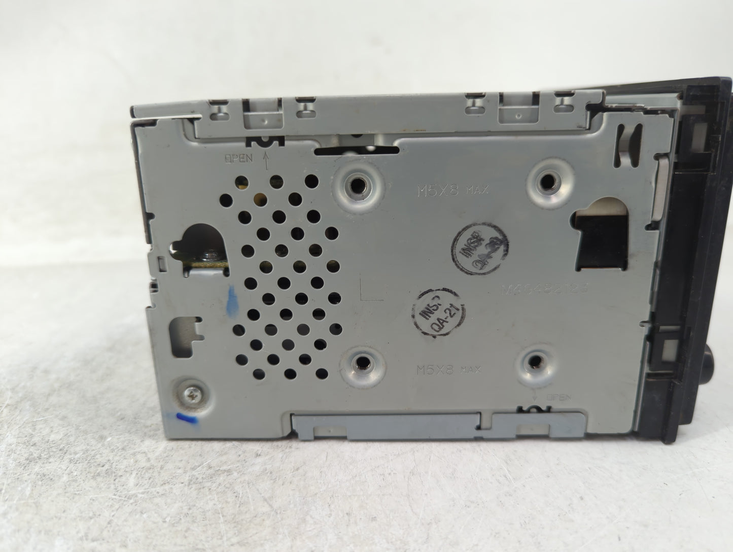 2005-2006 Nissan Frontier Radio AM FM Cd Player Receiver Replacement P/N:28185EA400 XPF1422945 Fits Fits 2005 2006 2007 OEM 