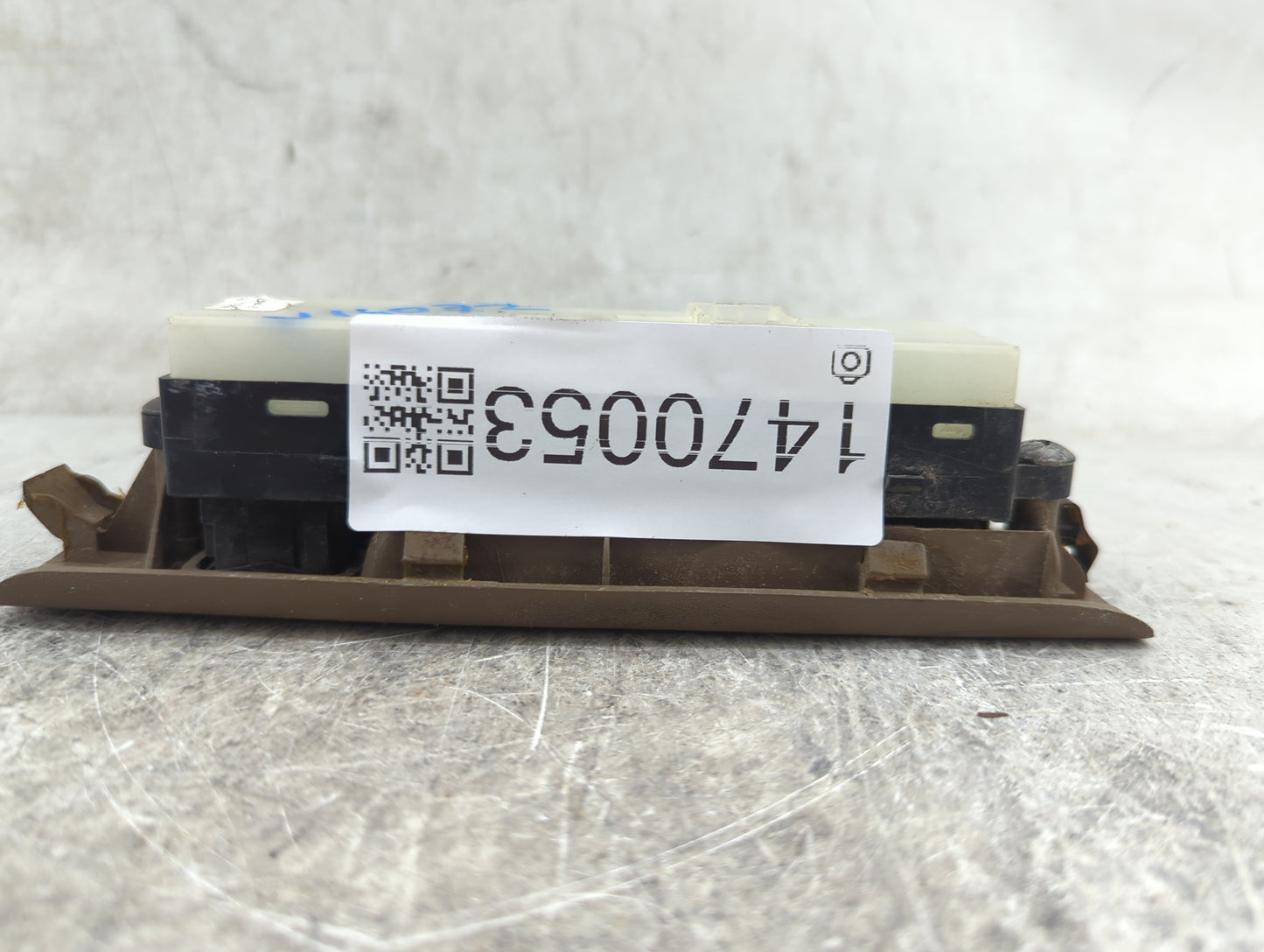 2005-2006 Nissan Frontier Master Power Window Switch Replacement Driver Side Left P/N:25401EA003 Fits Fits 2005 2006 OEM Use