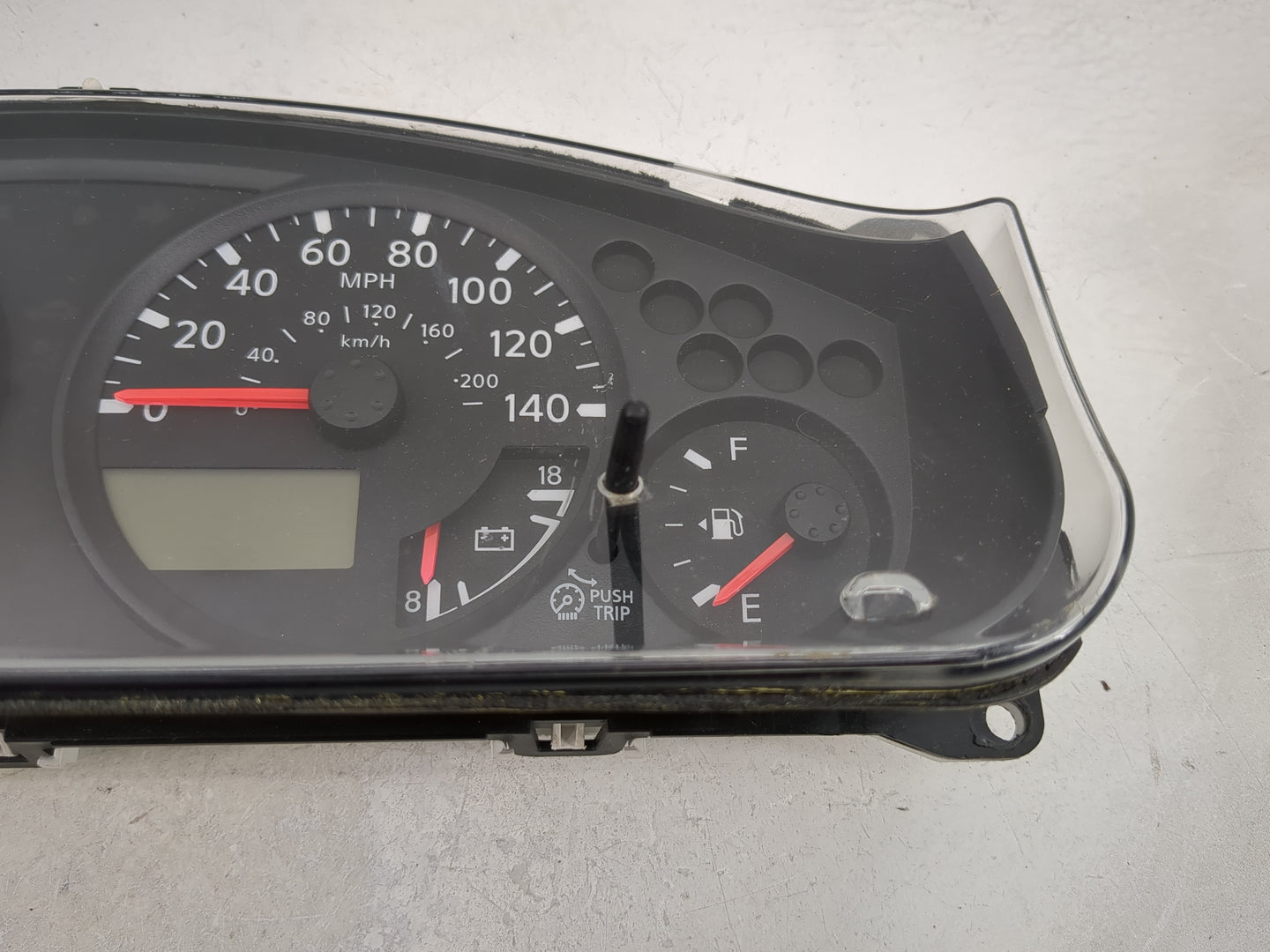 2006 Nissan Frontier Instrument Cluster Speedometer Gauges P/N:1025064 VP6NEF-10849, SQAAF004243 Miles: Fits OEM Used Auto P