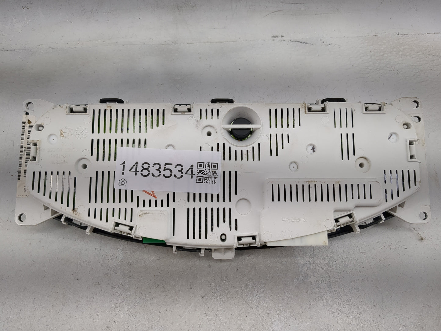 2006 Nissan Frontier Instrument Cluster Speedometer Gauges P/N:1025064 VP6NEF-10849, SQAAF004243 Miles: Fits OEM Used Auto P
