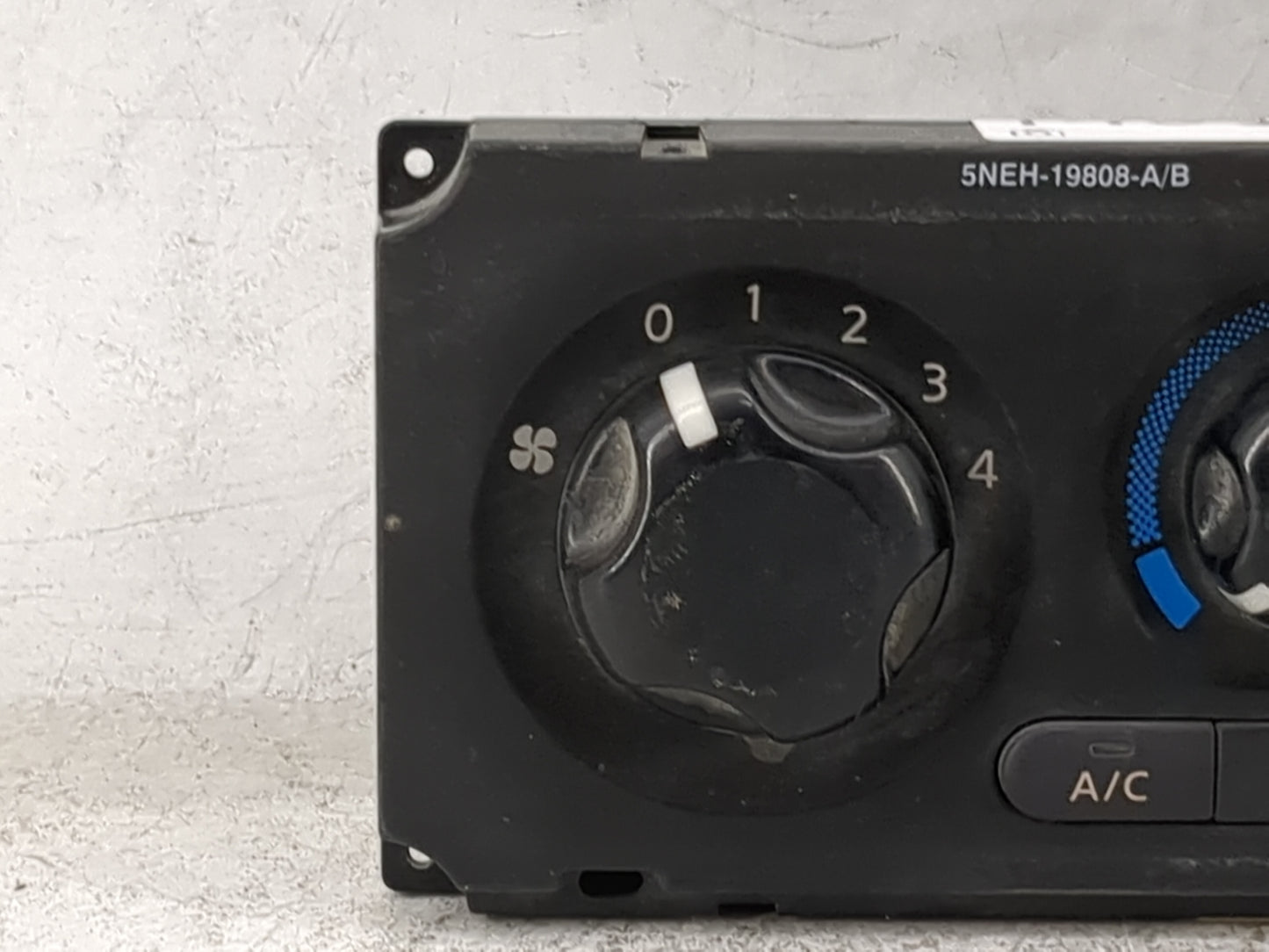 2005-2008 Nissan Frontier Climate Control Module Temperature AC/Heater Replacement P/N:5NEH-19808-A/B 225875 Fits OEM Used A