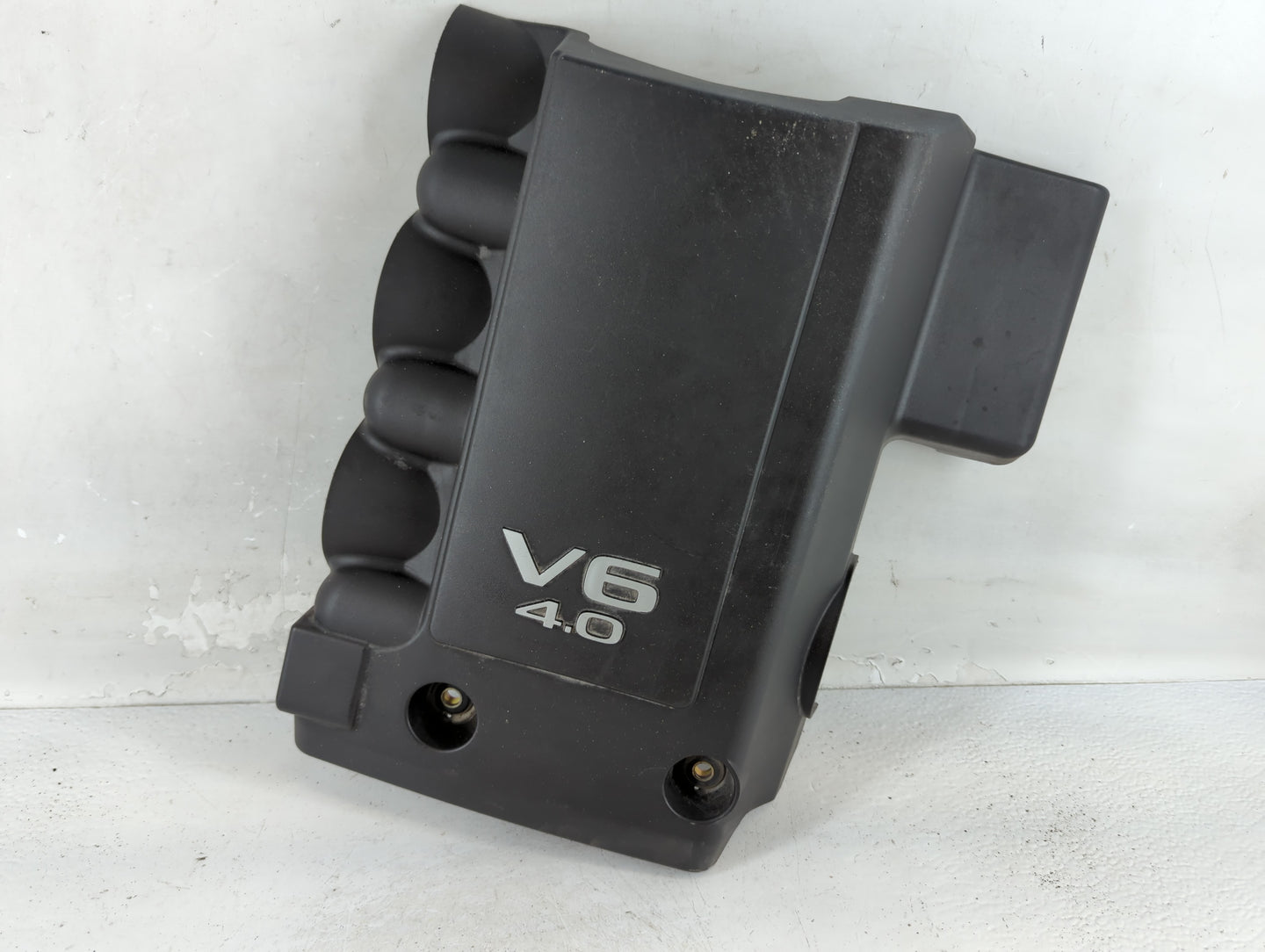 2006 Nissan Frontier Engine Cover - Oemusedautoparts1.com