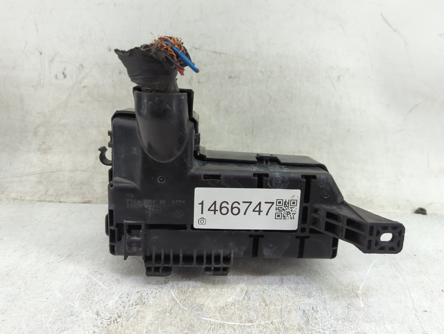 2004-2006 Nissan Maxima Fusebox Fuse Box Panel Relay Module P/N:7154-7082-30 284B0 7Y000 Fits Fits 2004 2005 2006 OEM Used A