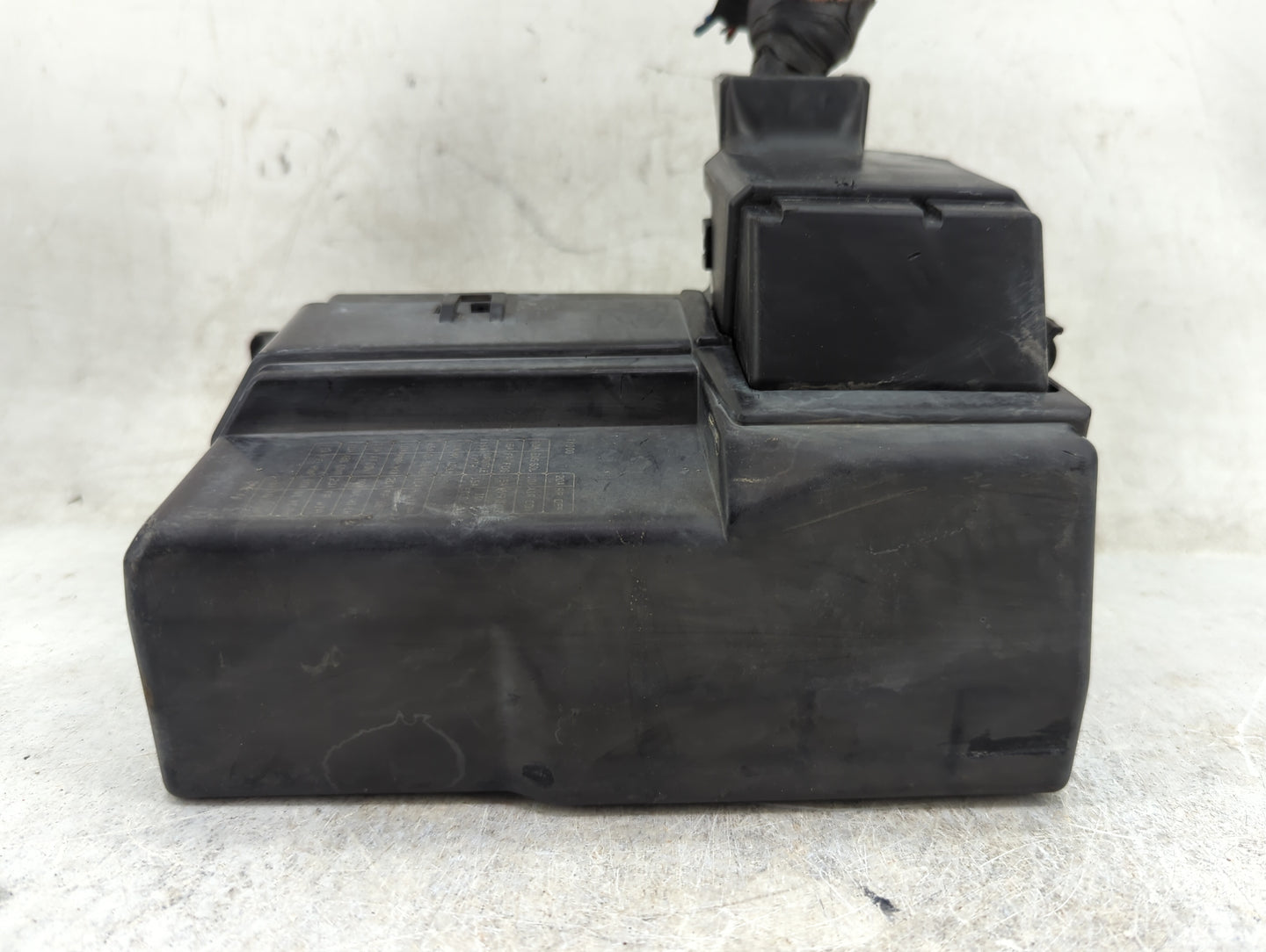 2004-2006 Nissan Maxima Fusebox Fuse Box Panel Relay Module P/N:7154-7082-30 284B0 7Y000 Fits Fits 2004 2005 2006 OEM Used A