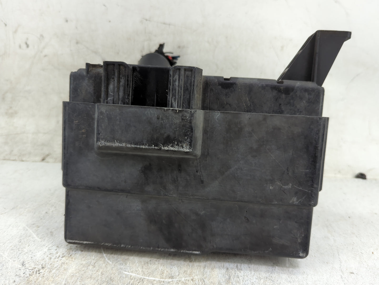 2004-2006 Nissan Maxima Fusebox Fuse Box Panel Relay Module P/N:7154-7082-30 284B0 7Y000 Fits Fits 2004 2005 2006 OEM Used A