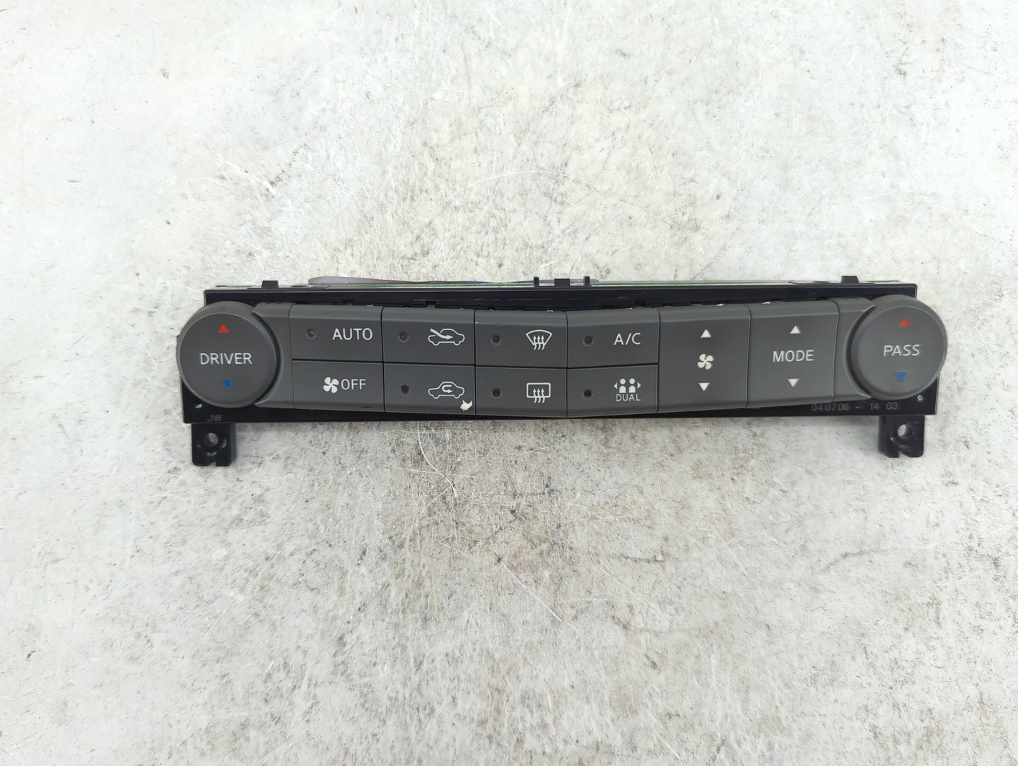 2004-2006 Nissan Maxima Climate Control Module Temperature AC/Heater Replacement Fits Fits 2004 2005 2006 OEM Used Auto Part